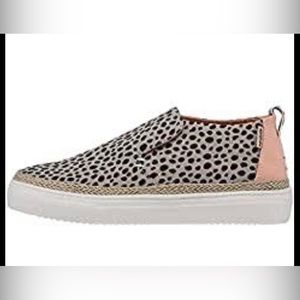 Hey Dude Peyton Shoes High Top Casual Sneakers Cheetah Beige Women's Size 7